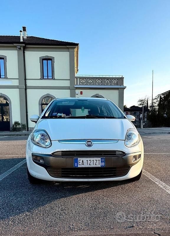 Usata Fiat Punto Evo Active 69 CV (50 kW) 2009 Bianco Utilitaria