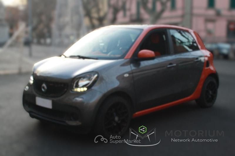 Grigio / arancione Usata 2014 Smart ForFour Edition #1 Utilitaria | 7400 € (Ottimo prezzo) - Immagine 1/4