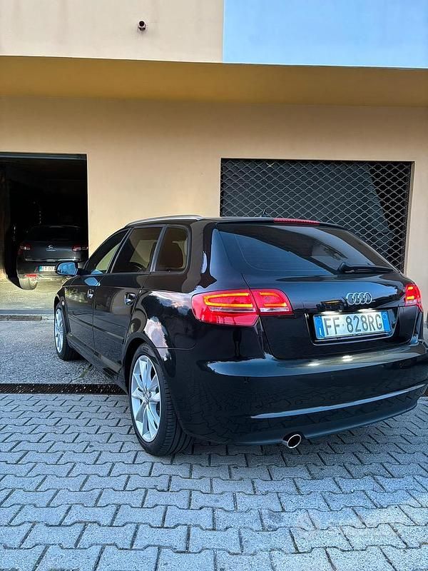 Usata Audi A3 105 CV (77 kW) 2011 Nero Utilitaria