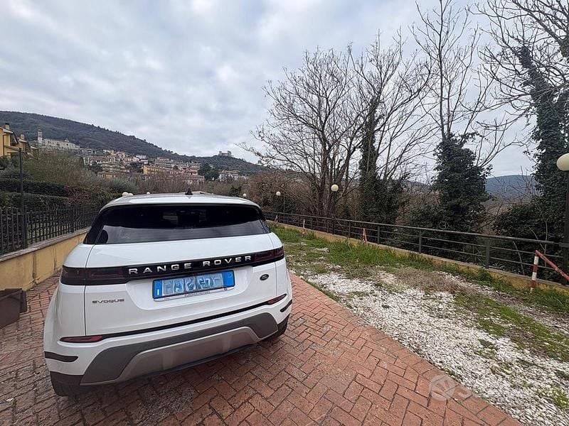 Usata Land Rover Range Rover evoque R-Dynamic 163 CV (119 kW) 2022 Bianco SUV
