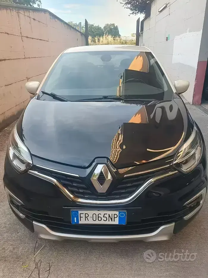 Usata Renault Captur 110 CV (80 kW) 2018 Nero SUV