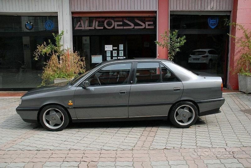 Usata Lancia Dedra 105 CV (77 kW) 1991 Grigio scuro Berlina