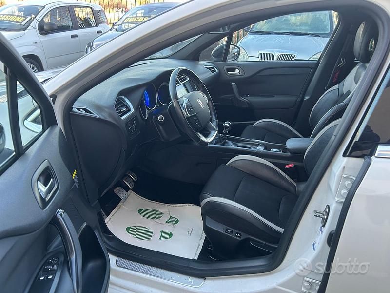 Usata DS Automobiles DS4 So Chic 119 CV (87 kW) 2015 Bianco Utilitaria