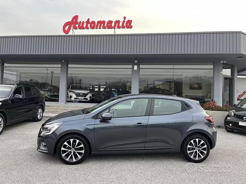 Usata Renault Clio V Business 90 CV (66 kW) 2022 Blu Berlina