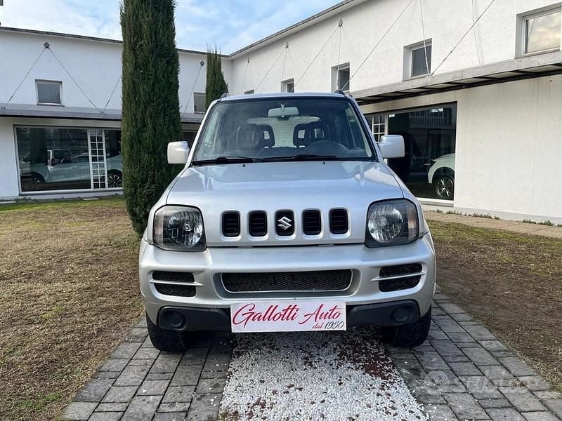 Second-hand Suzuki Jimny 86 CP (63 kW) 2007 Gri SUV
