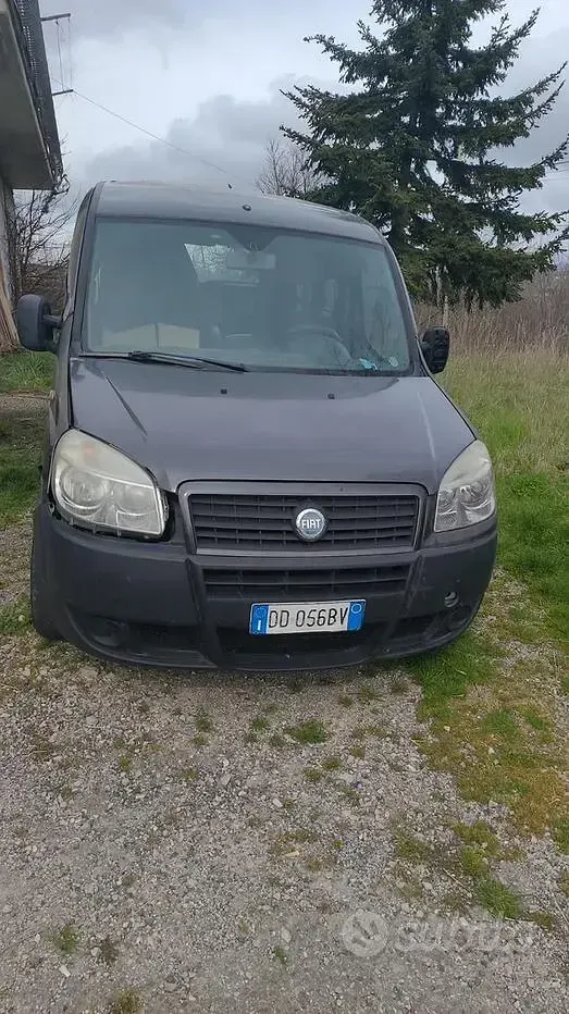 Usata Fiat Doblò 105 CV (77 kW) 2007 Monovolume