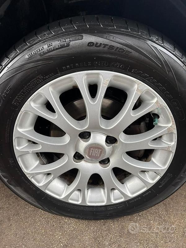 Usata Fiat Punto 75 CV (55 kW) 2010 Nero Berlina