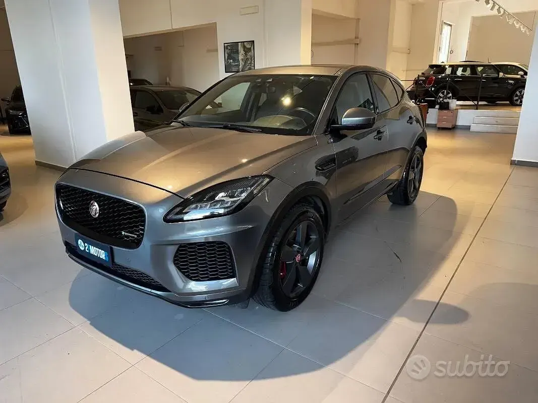 Usata Jaguar E-Pace Chequered Flag 150 CV (110 kW) 2020 Nero SUV
