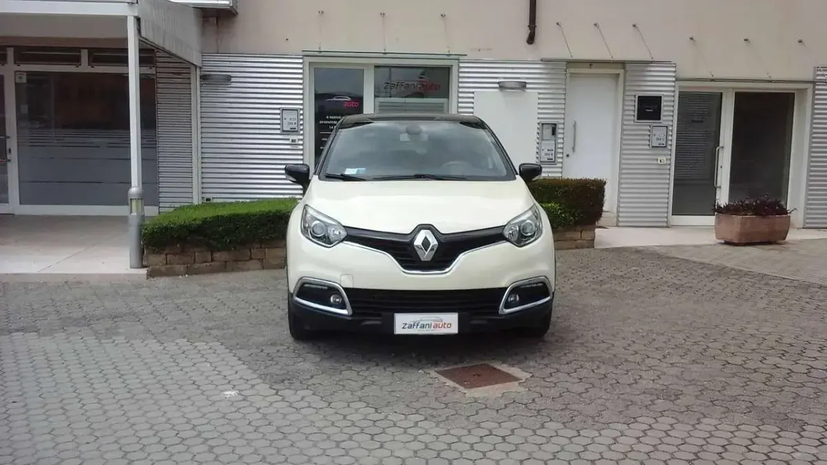 Usata Renault Captur 90 CV (66 kW) 2014 Beige SUV