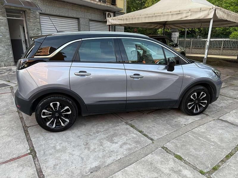 Usata Opel Crossland X Design Edition 83 CV (61 kW) 2022 Grigio SUV
