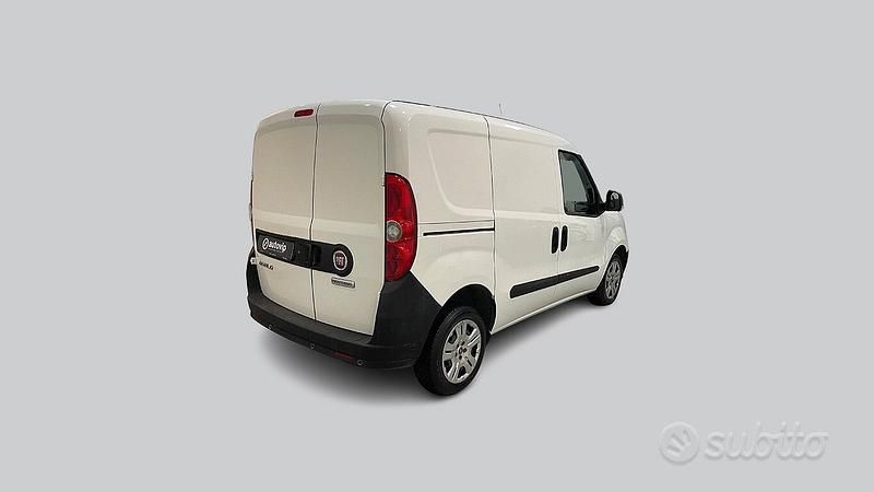 Usata Fiat Doblò S 105 CV (77 kW) 2021 Bianco Monovolume