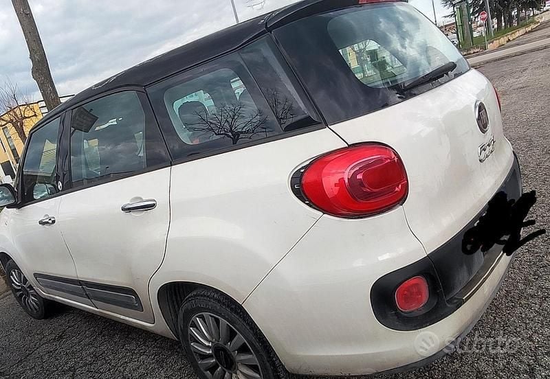 Usata Fiat 500L Living 80 CV (58 kW) 2013 Bianco Monovolume