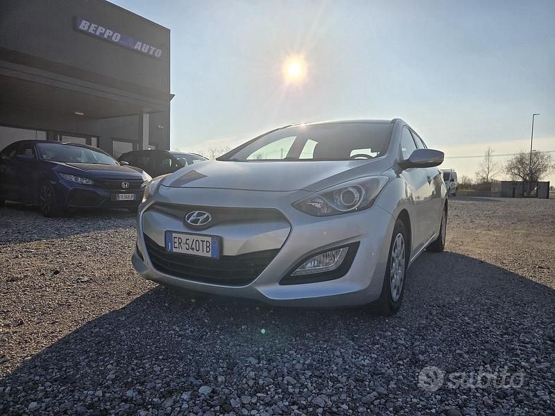 Usata Hyundai i30 110 CV (80 kW) 2013 Grigio Station wagon