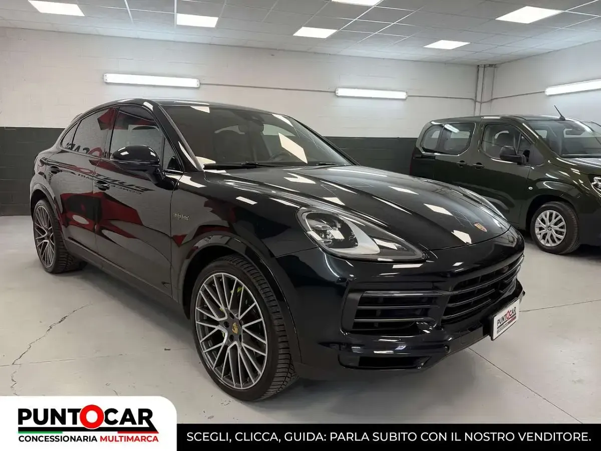 Usata Porsche Cayenne Platinum Edition 462 CV (339 kW) 2023 Nero SUV
