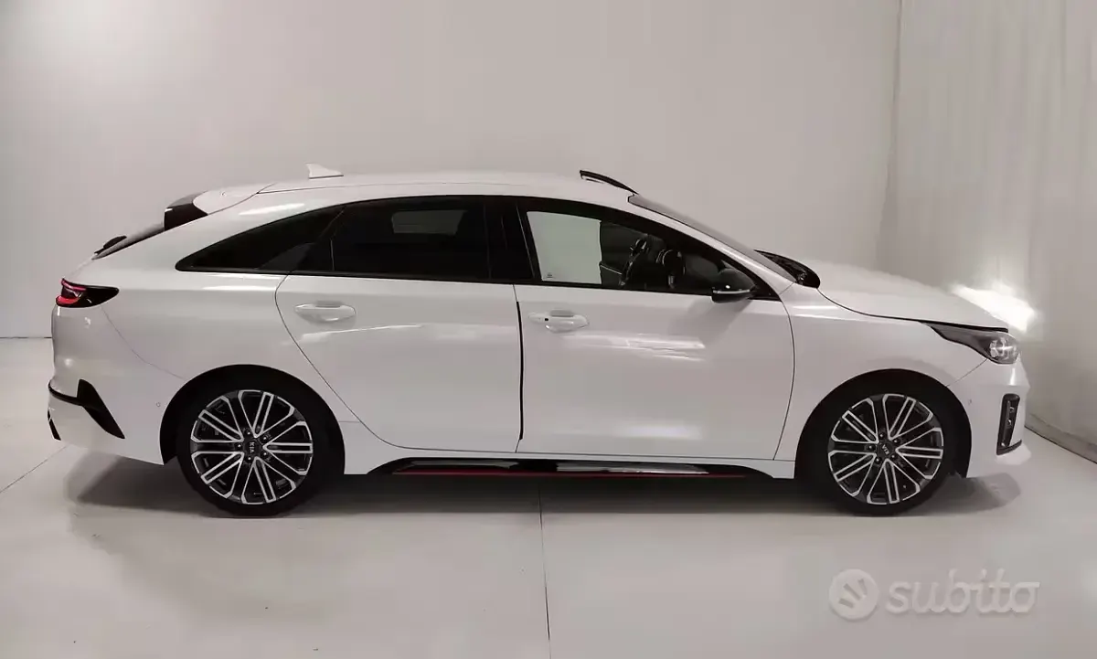 Usata Kia ProCeed 204 CV (150 kW) 2019 Bianco Station wagon
