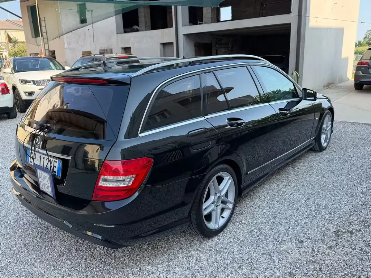 Usata Mercedes C220 Avantgarde 170 CV (125 kW) 2012 Nero Station wagon