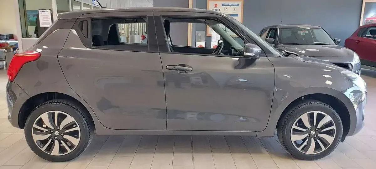 Usata Suzuki Swift 90 CV (66 kW) 2018 Grigio londra Utilitaria