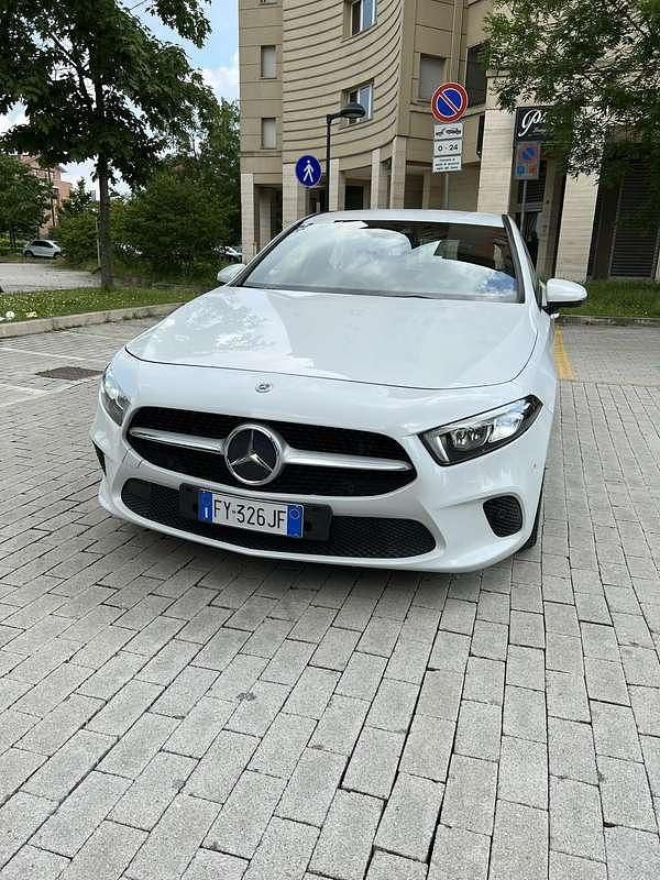Usata Mercedes A180 116 CV (85 kW) 2019 Berlina