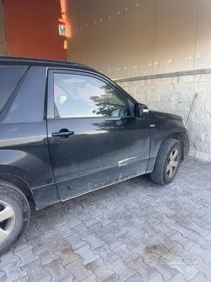 Usata Suzuki Vitara 129 CV (94 kW) 2009 Nero SUV