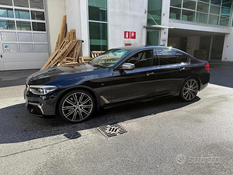 Usado BMW M550 Efficient Dynamics 400 HP (294 kW) 2019 Azul Sedan