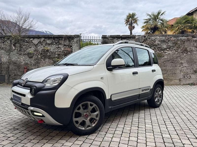 Usata Fiat Panda Cross Cross Plus 71 CV (52 kW) 2020 Bianco Utilitaria