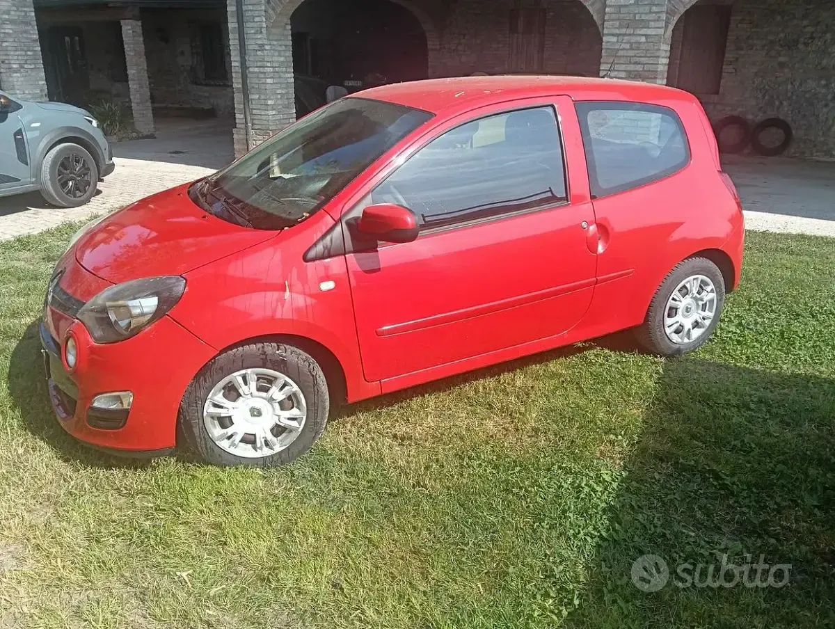 Usata Renault Twingo 75 CV (55 kW) 2012 Rosso Utilitaria