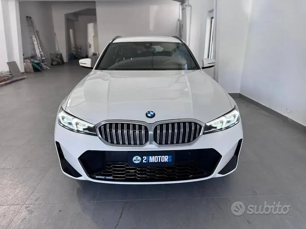 Usata BMW 320e M Sport 2024 Bianco Station wagon