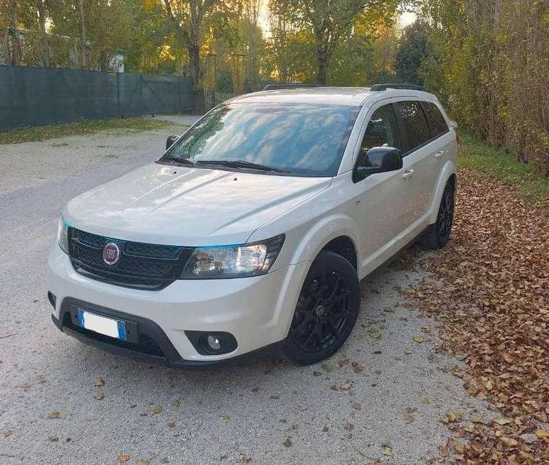Usata Fiat Freemont Black Code 170 CV (125 kW) 2015 Bianco SUV