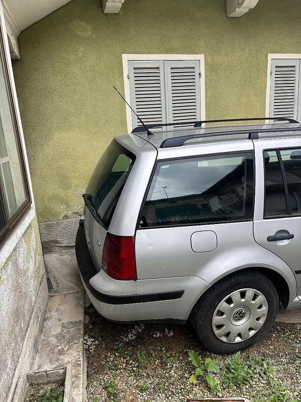 Begagnad VW Golf V 110 HK (80 kW) 2007 Grå Kombi
