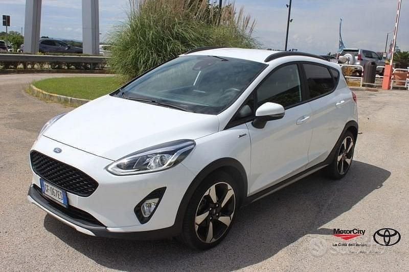 Usata Ford Fiesta Active 95 CV (69 kW) 2021 Bianco Utilitaria
