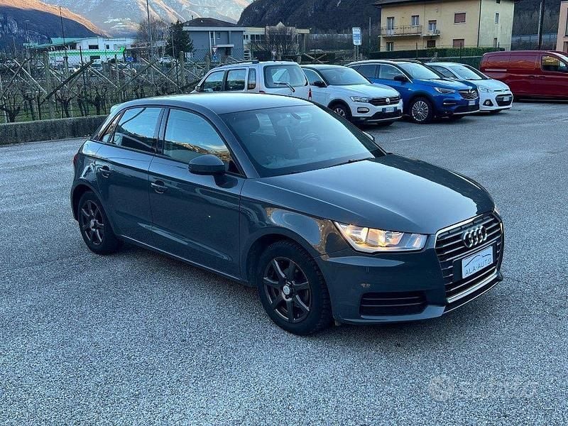 Usata Audi A1 Ambiente 95 CV (69 kW) 2016 Grigio Utilitaria