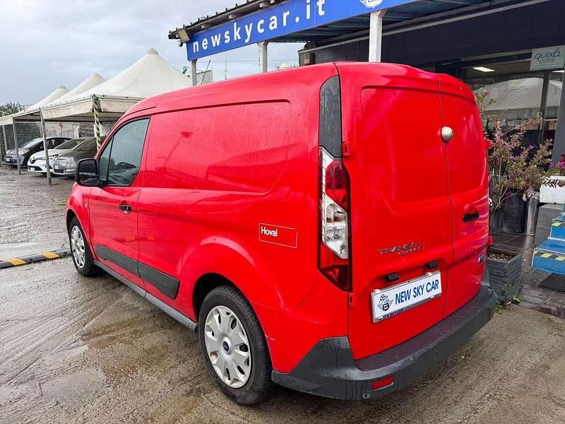 Usado Ford Transit Trend 101 CV (74 kW) 2017 Rojo Van