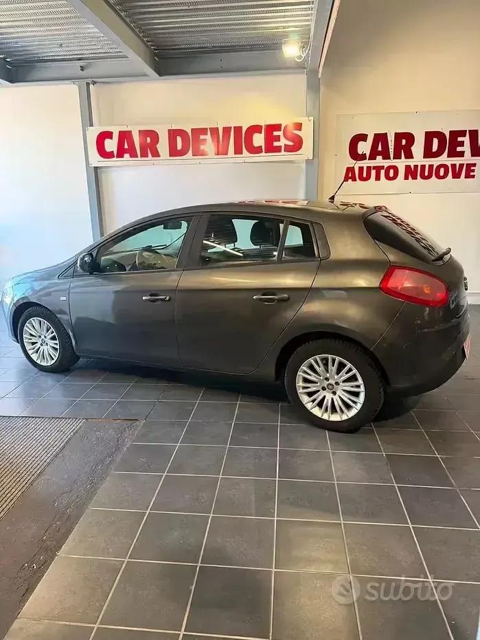 Usata Fiat Bravo 120 CV (88 kW) 2008 Marrone Utilitaria