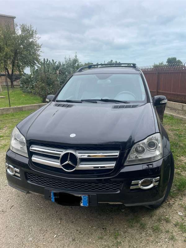 Nero Usata 2007 Mercedes GL320 SUV | 6000 € - Immagine 1/4