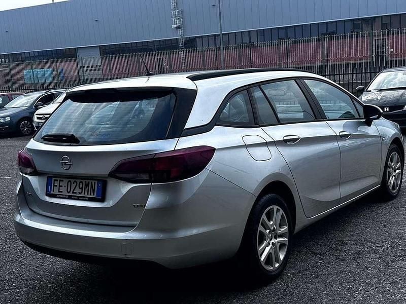 Usata Opel Astra Innovation 110 CV (80 kW) 2016 Berlina