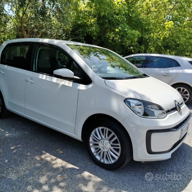 Usata VW up! 68 CV (50 kW) 2021 Bianco Utilitaria