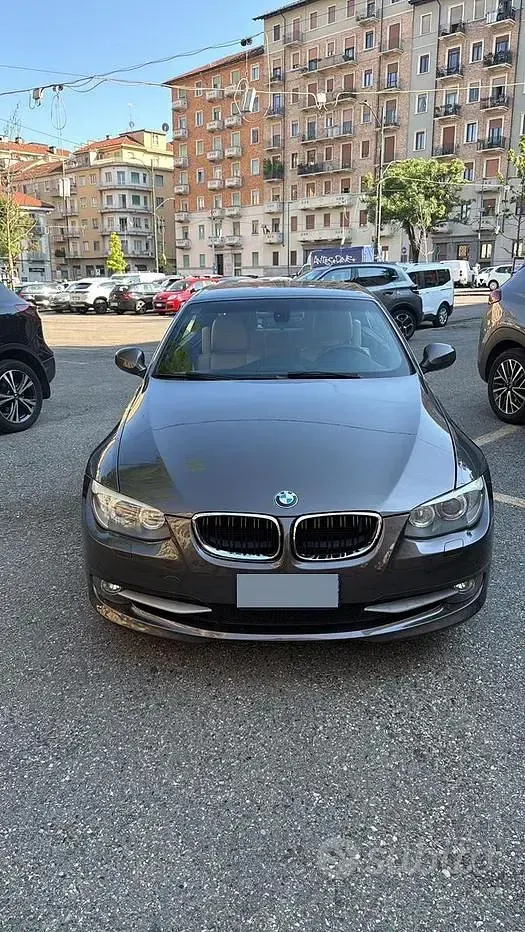 Usata BMW 330 Cabriolet 245 CV (180 kW) 2010 Cabrio