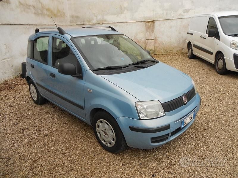 Usata Fiat Panda Lounge 69 CV (50 kW) 2012 Blu Utilitaria