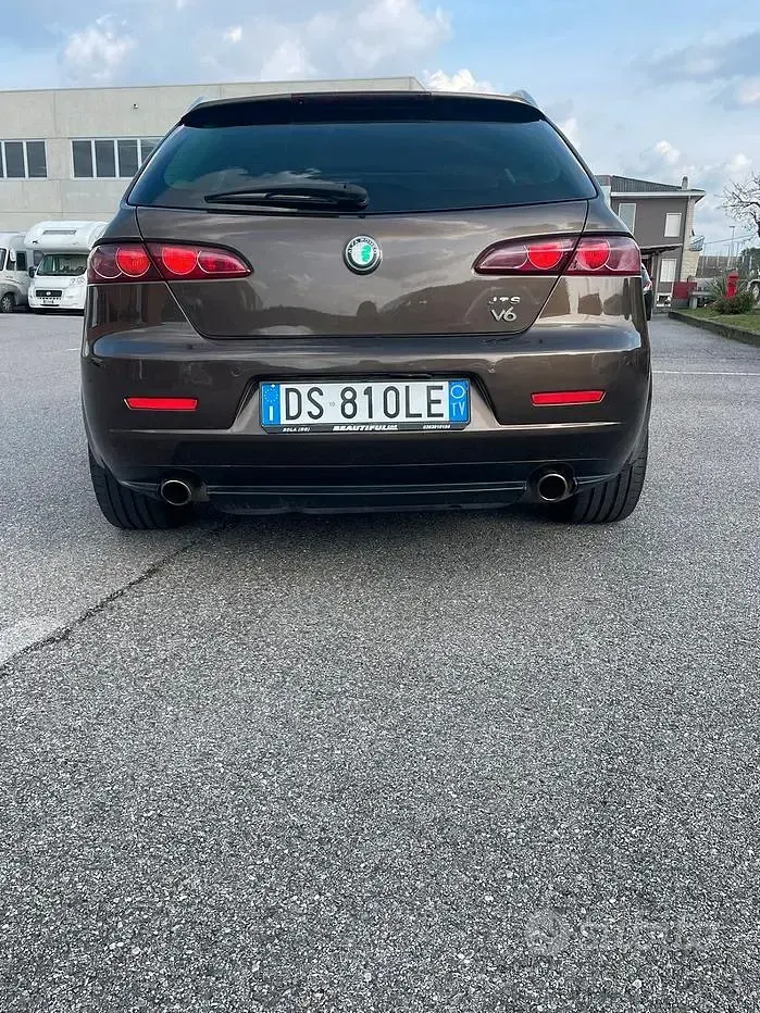 Usata Alfa Romeo 159 Exclusive 260 CV (191 kW) 2008 Marrone Station wagon