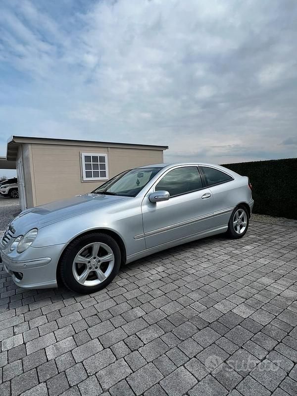 Usata Mercedes C200 2004 Grigio Berlina