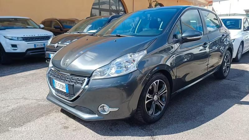 Usata Peugeot 208 Allure 95 CV (69 kW) 2015 Grigio Utilitaria