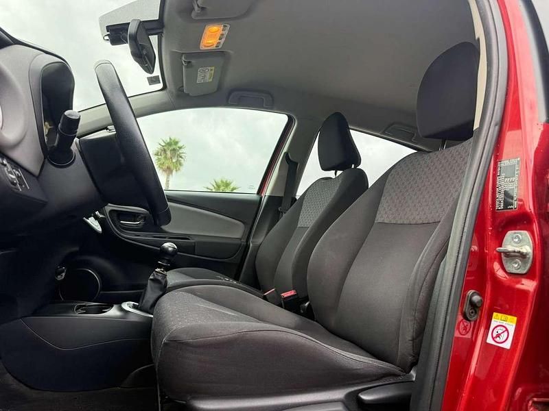 Usata Toyota Yaris Style 90 CV (66 kW) 2014 Amaranto Berlina
