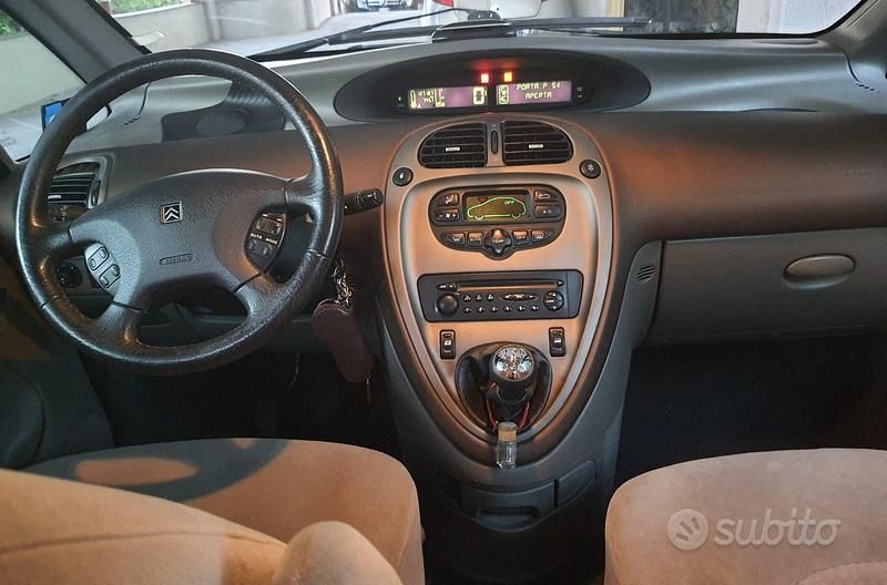 Usata Citroën Xsara 90 CV (66 kW) 2002 Blu Monovolume