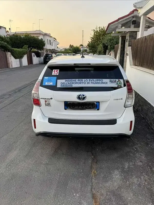 Usata Toyota Prius+ Lounge 99 CV (72 kW) 2021 Monovolume