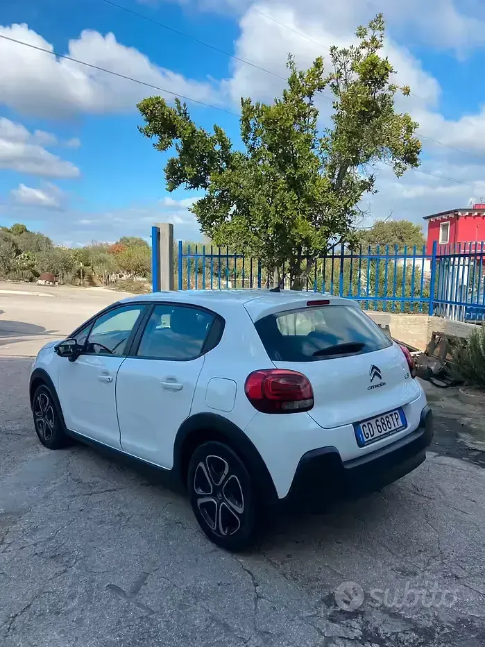 Usata Citroën C3 Shine 102 CV (75 kW) 2021 Bianco Utilitaria