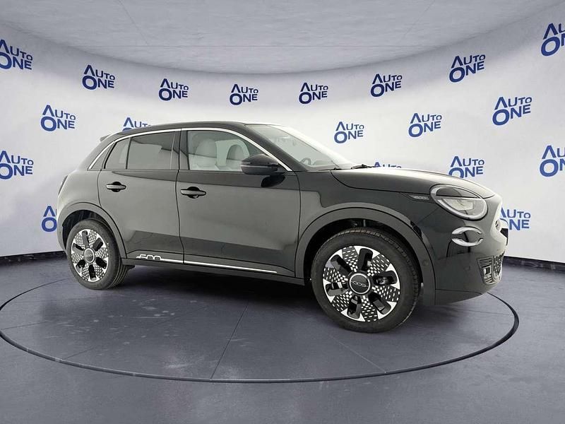 Nero Usata 2024 Fiat 600 La Prima SUV | 20.900 € (Ottimo prezzo) - Immagine 1/3