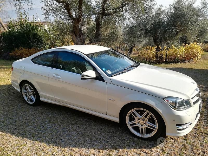 Usata Mercedes C220 170 CV (125 kW) 2012 Bianco Coupé