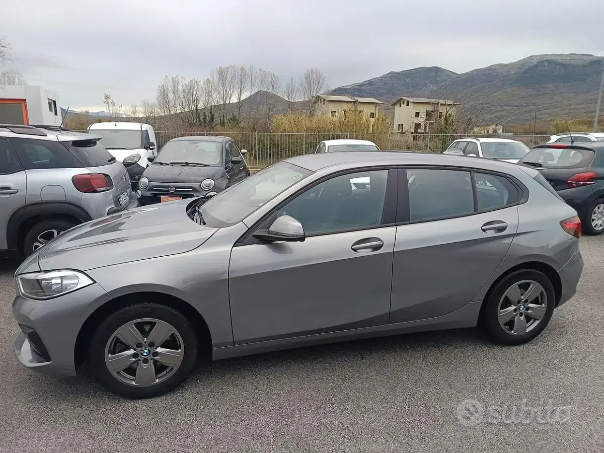 Usata BMW 116 Advantage 116 CV (85 kW) 2022 Gray Utilitaria