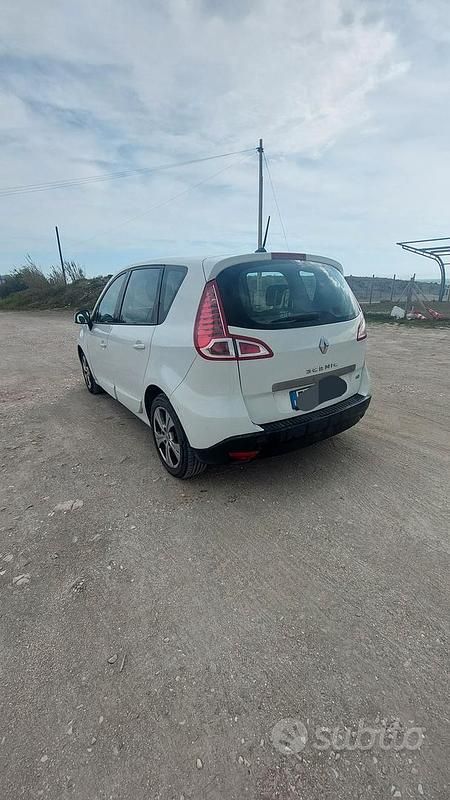 Usata Renault Scénic III 2011 Bianco Monovolume