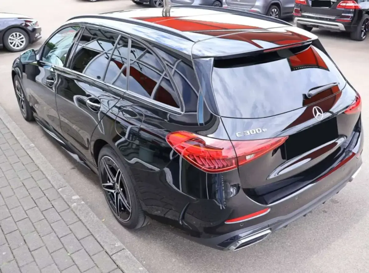 Usata Mercedes C300 Advanced 313 CV (230 kW) 2024 Nero SUV